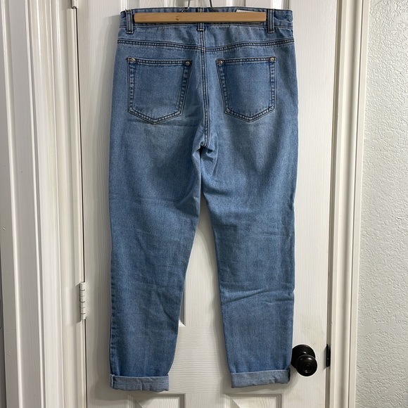 Distressed Star Jeans - Picture 2 of 4